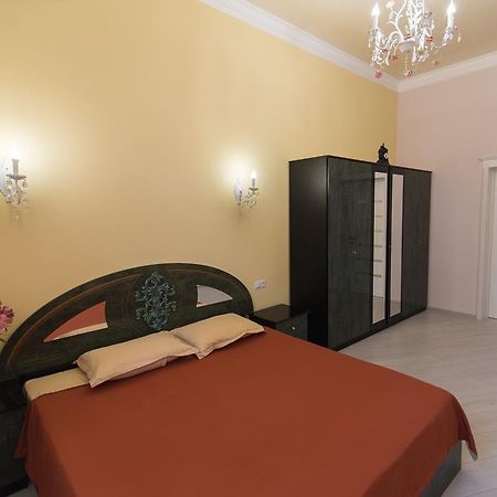 Vip Apartment In The Very Center Of Odessa With Sea View Luaran gambar