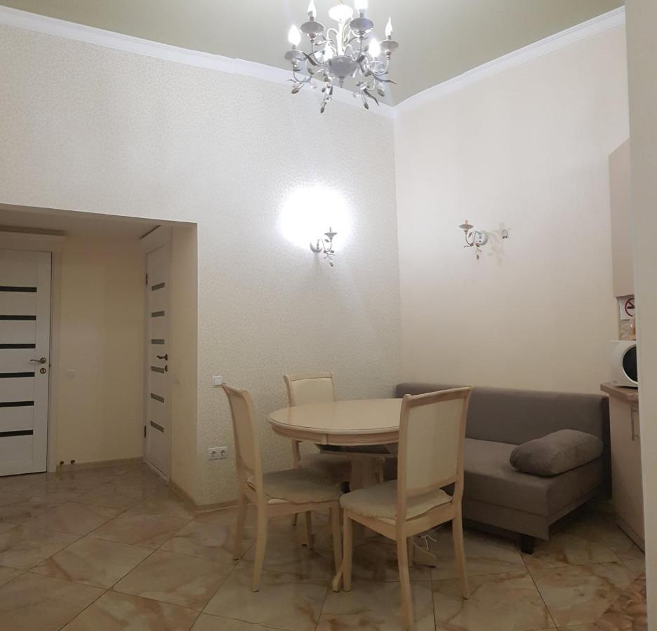Vip Apartment In The Very Center Of Odessa With Sea View Luaran gambar