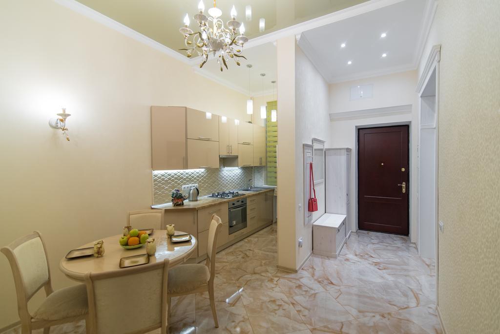 Vip Apartment In The Very Center Of Odessa With Sea View Luaran gambar